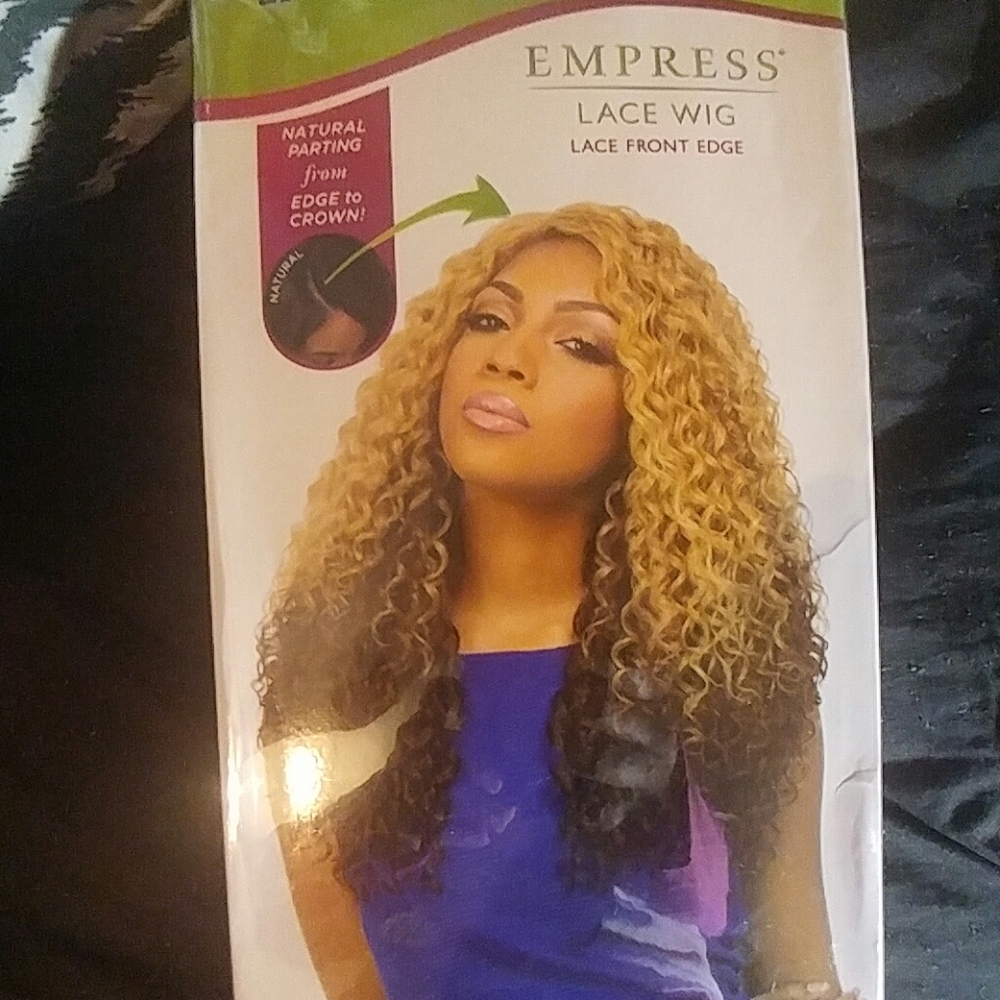 Wig. Color 1b - Picture 2 of 3
